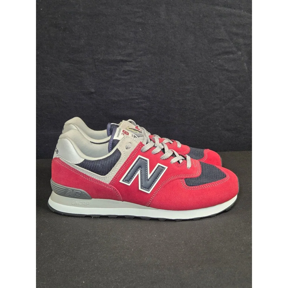 New Balance 574 Classic Mens 9.5 2E Wide Red Navy Suede Sneakers ML574EH2 NEW!